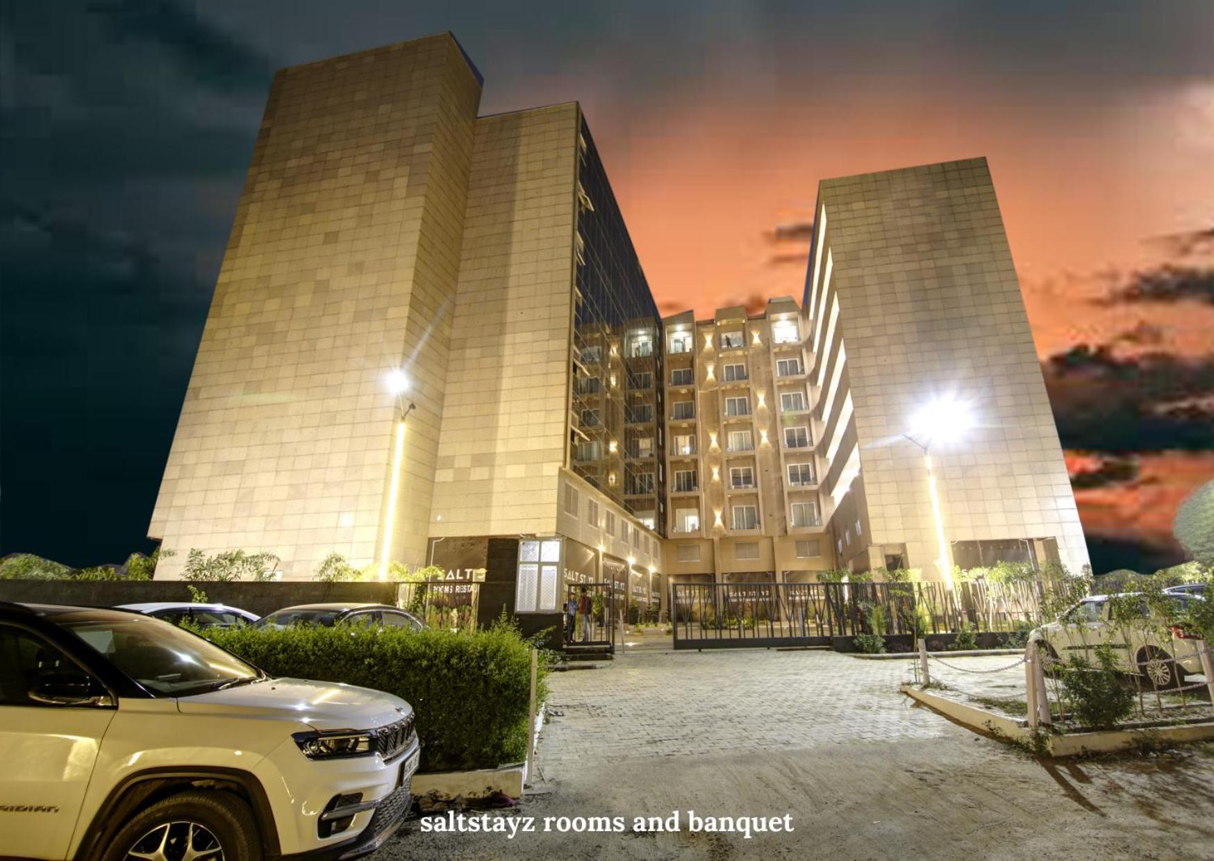 Saltstayz Premier Executive Serviced Apartment - Golf Course Extension Road Gurgaon Ngoại thất bức ảnh